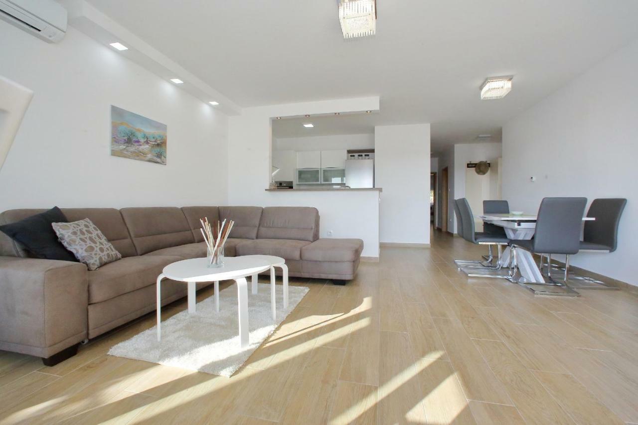 Luxury Apartments Sikiric_2 With Fantastic View On The Sea Bibinje Exteriér fotografie